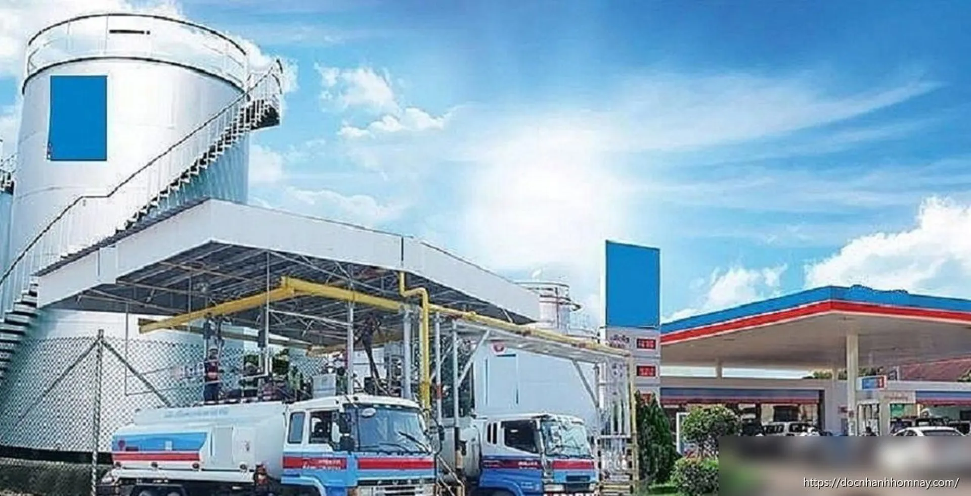 Phó Thủ tướng Phạm Gia Túc chỉ đạo hoàn thiện dự thảo Nghị định xăng dầu, giảm khâu trung gian