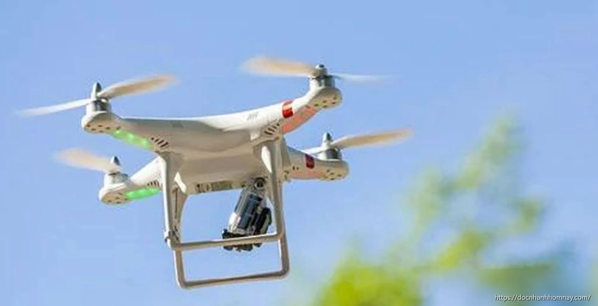 Từ 20/7: Drone, flycam trên toàn quốc phải gắn mã định danh tương tự biển số xe