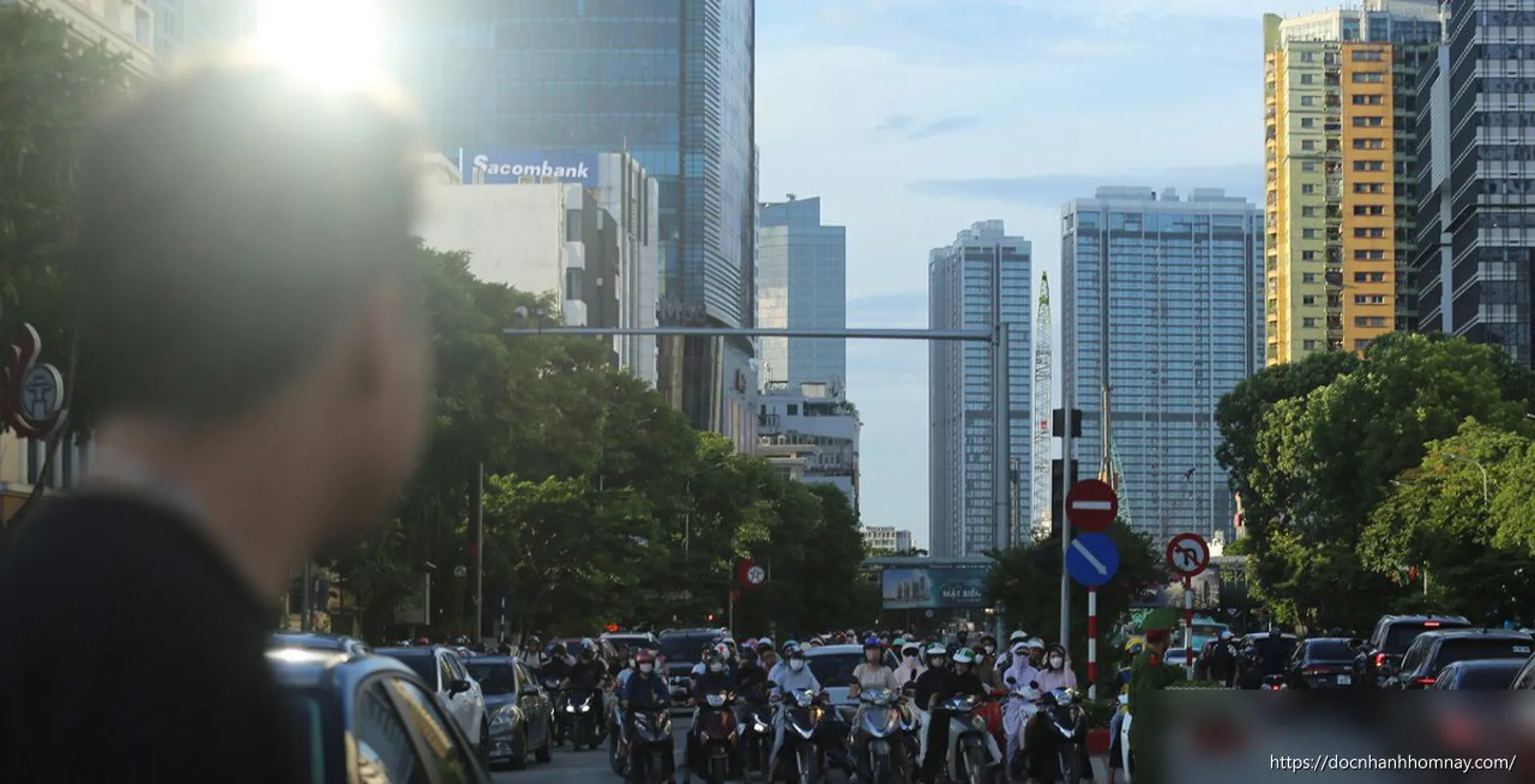 Miền Bắc và Trung nắng gắt, có nơi trên 40 độ C