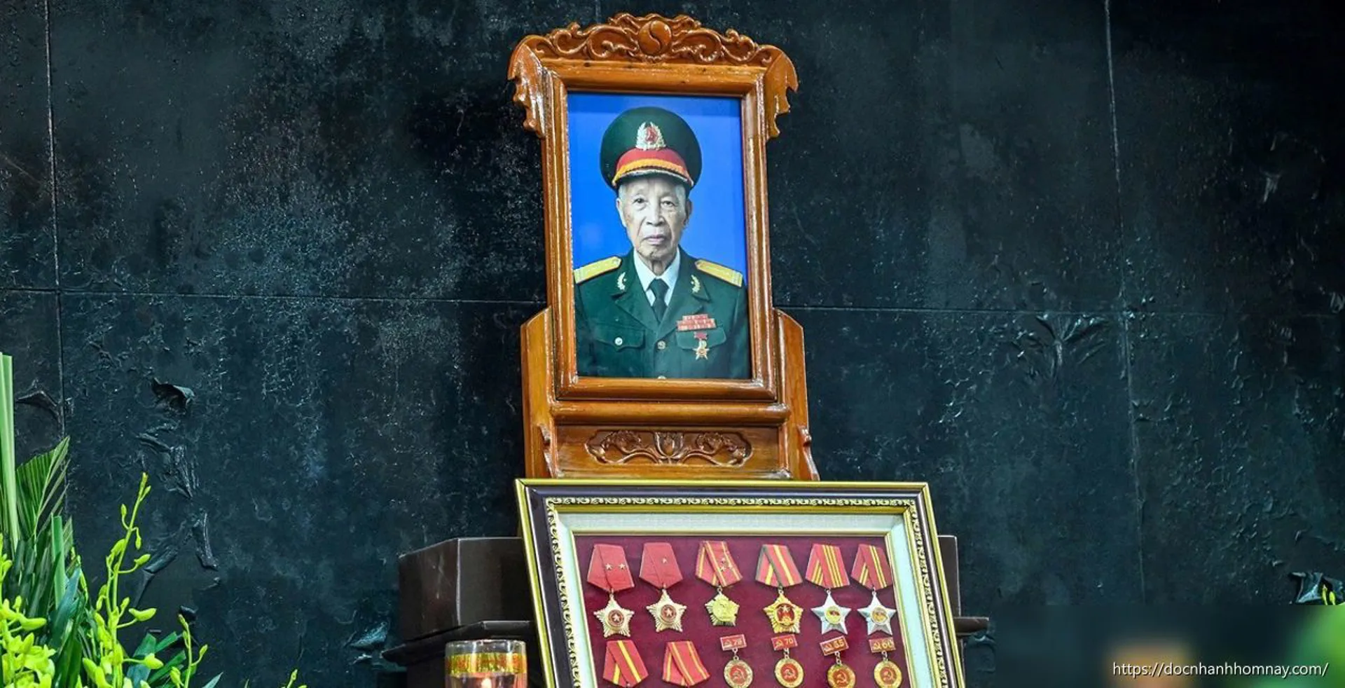 Người thân, đồng đội tiễn biệt anh hùng La Văn Cầu