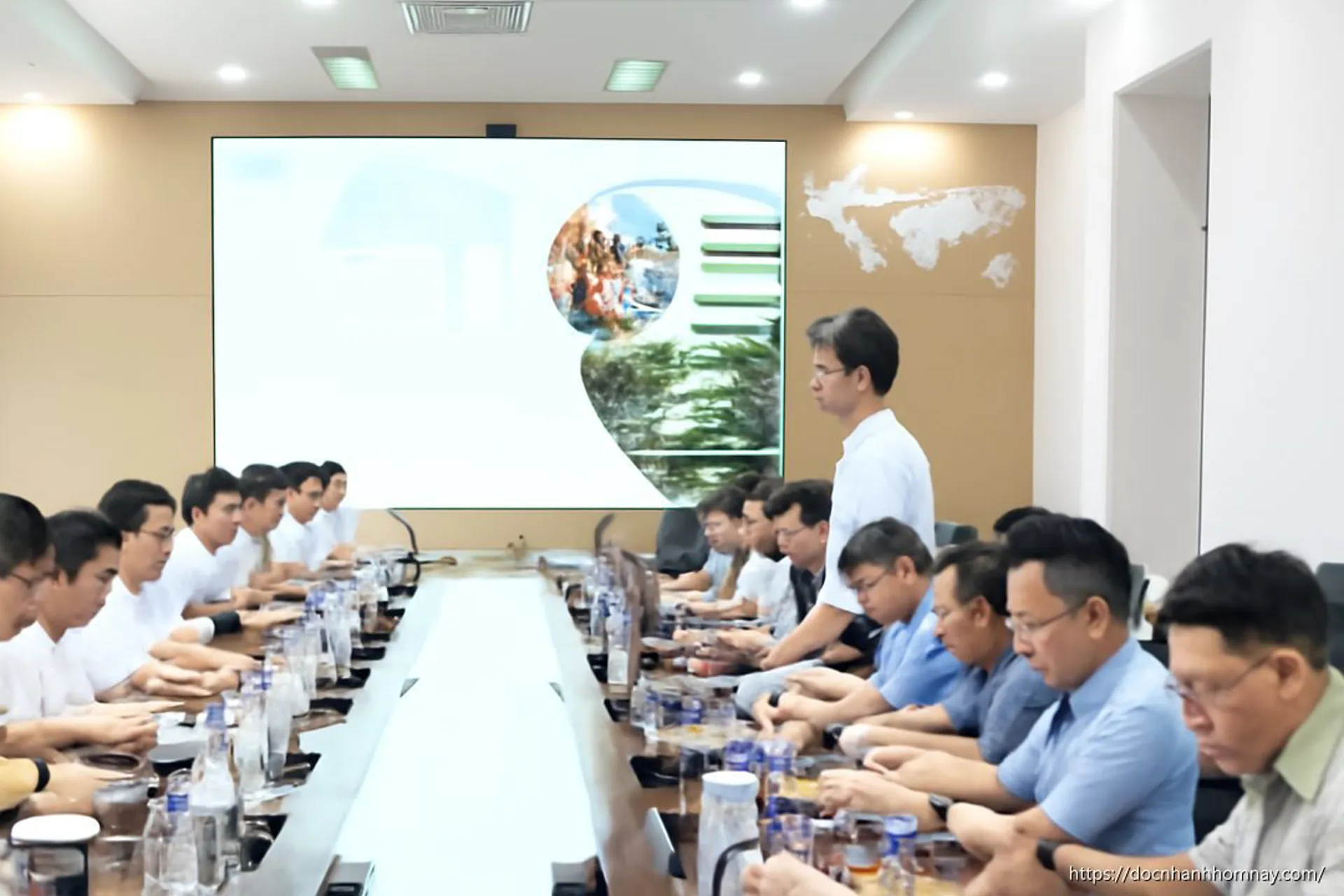 EVN Tăng Cường Kiểm Tra Cung Ứng Điện Giữa Mùa Nắng Nóng
