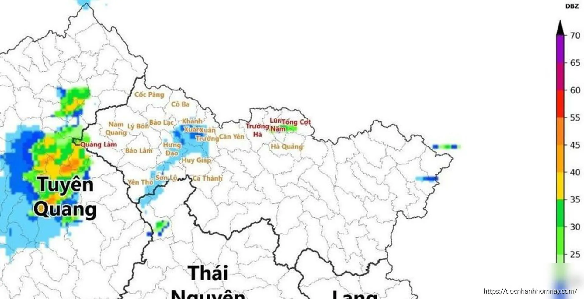 Cảnh báo dông lốc, mưa đá và mưa lớn cục bộ tại Cao Bằng