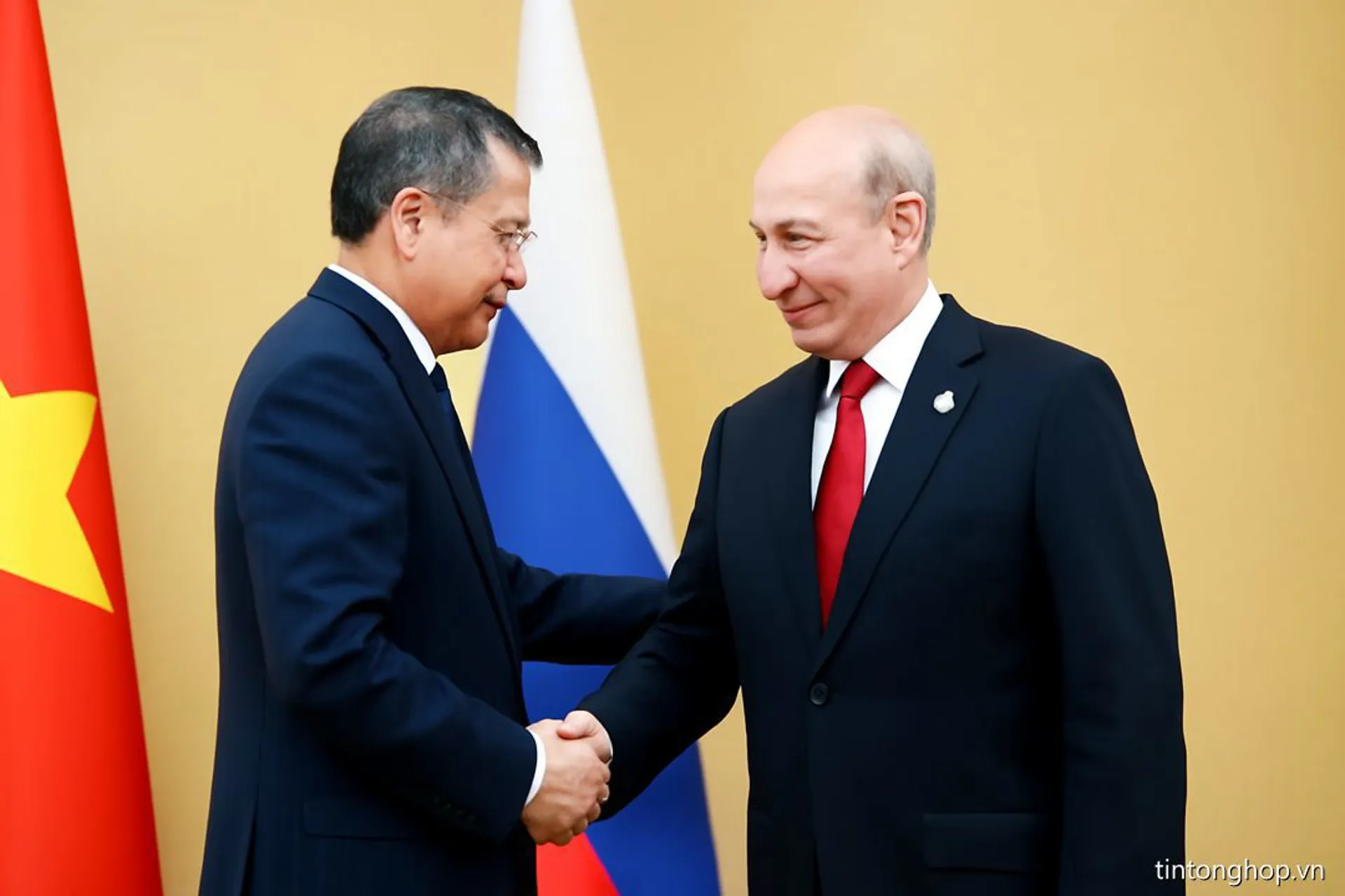 Thủ tướng Lê Minh Hưng và Tổng thống Putin: Cuộc hội kiến đáng chú ý