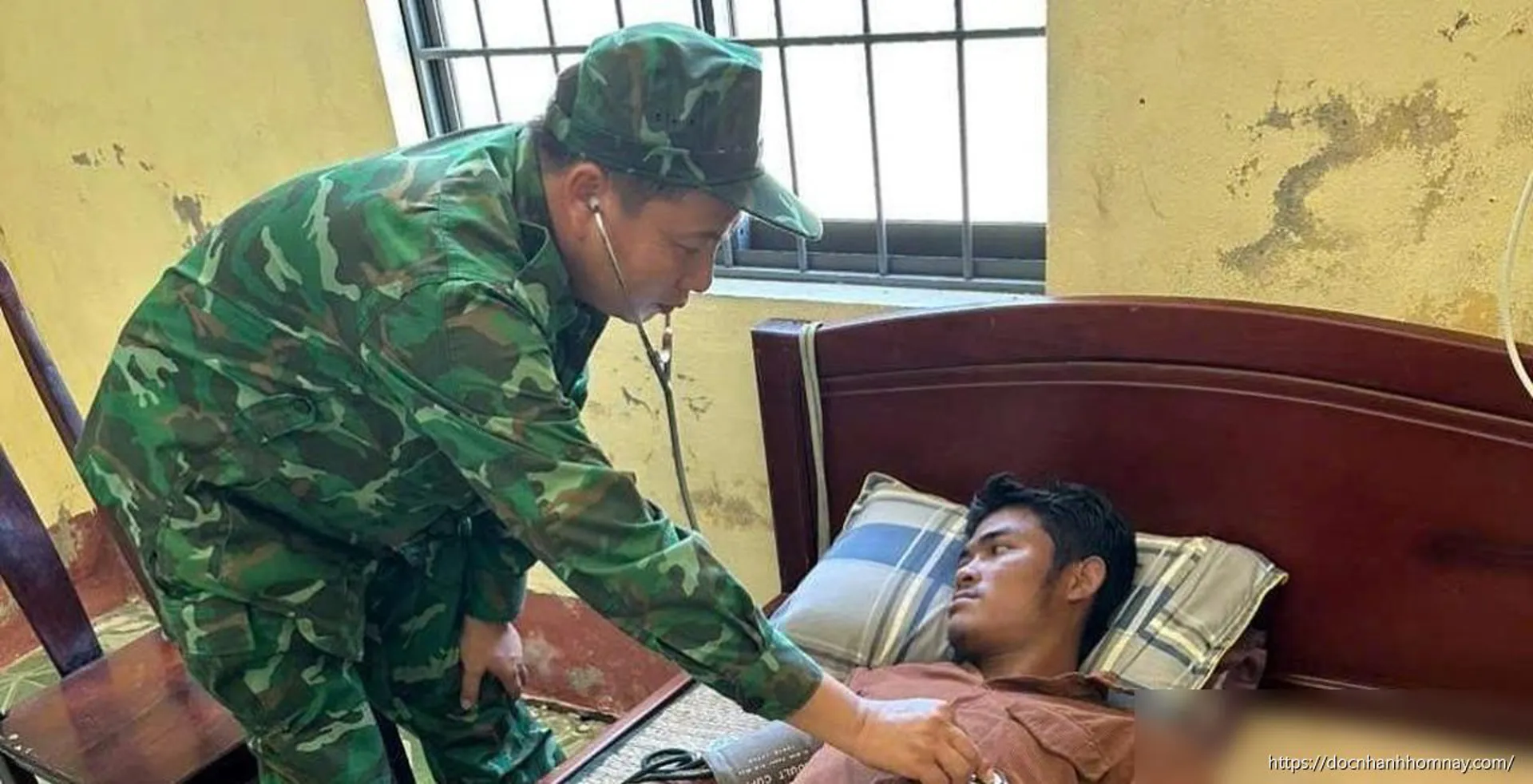 Cứu nạn thành công thuyền viên Campuchia trôi dạt trên biển