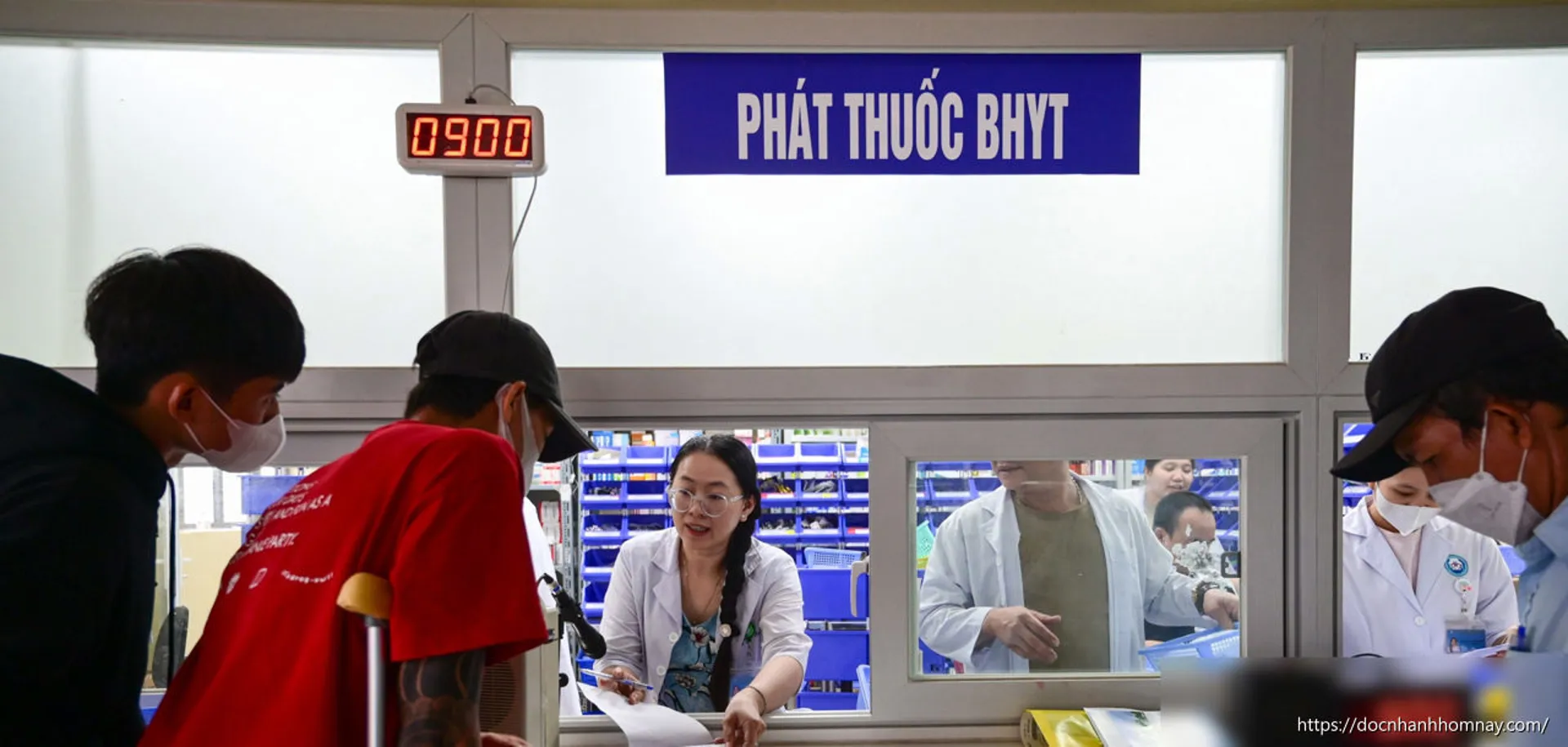 Bộ Y tế giải đáp mức đóng BHYT hộ gia đình: Có thực sự quá cao?