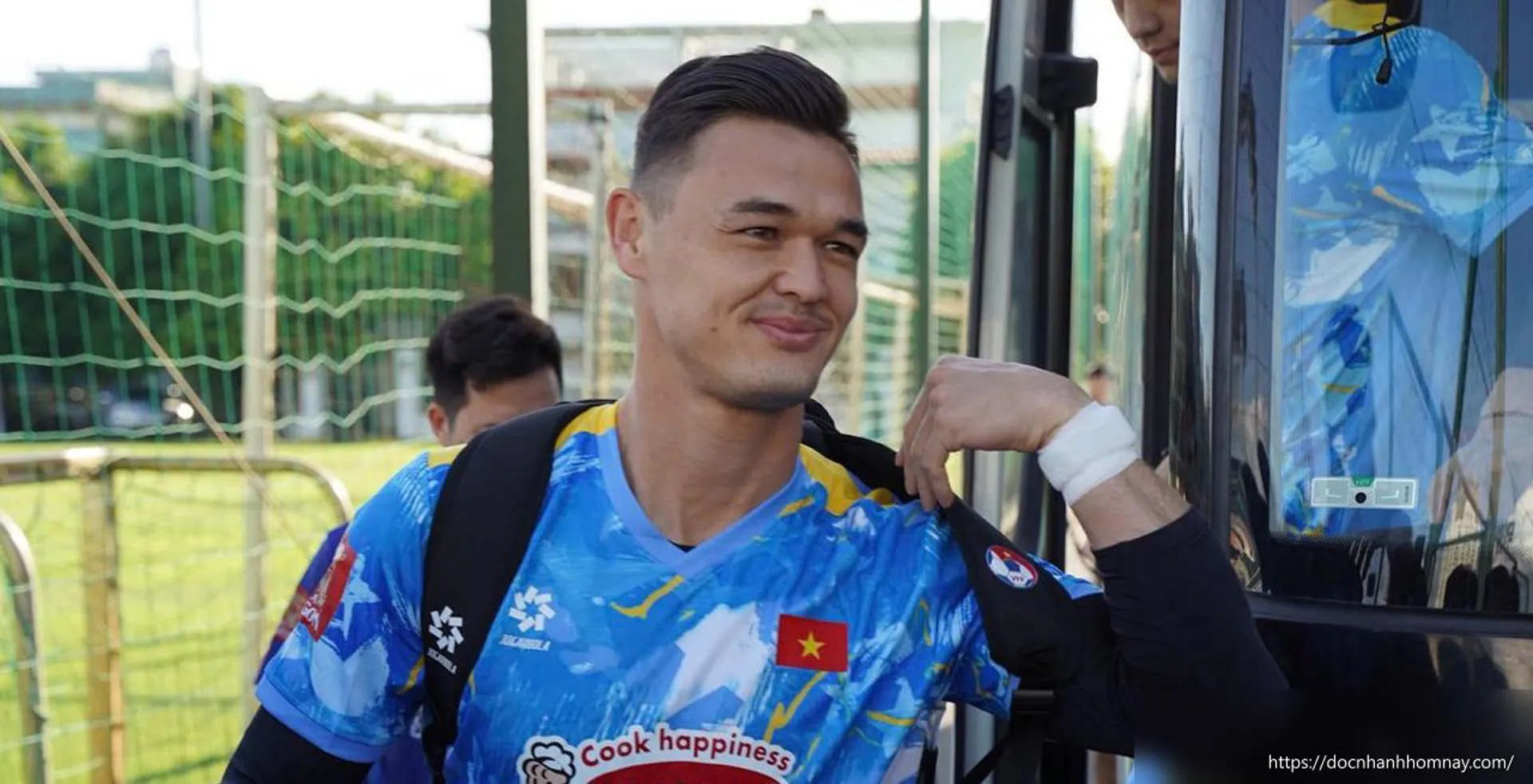 Patrick Lê Giang xúc động nói lời gan ruột ngày đầu khoác áo tuyển Việt Nam