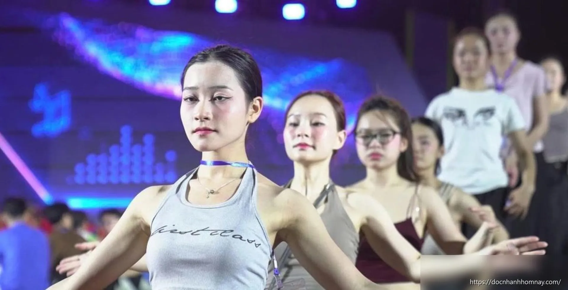 Gần 1.000 người tổng duyệt concert Thanh xuân tới nửa đêm