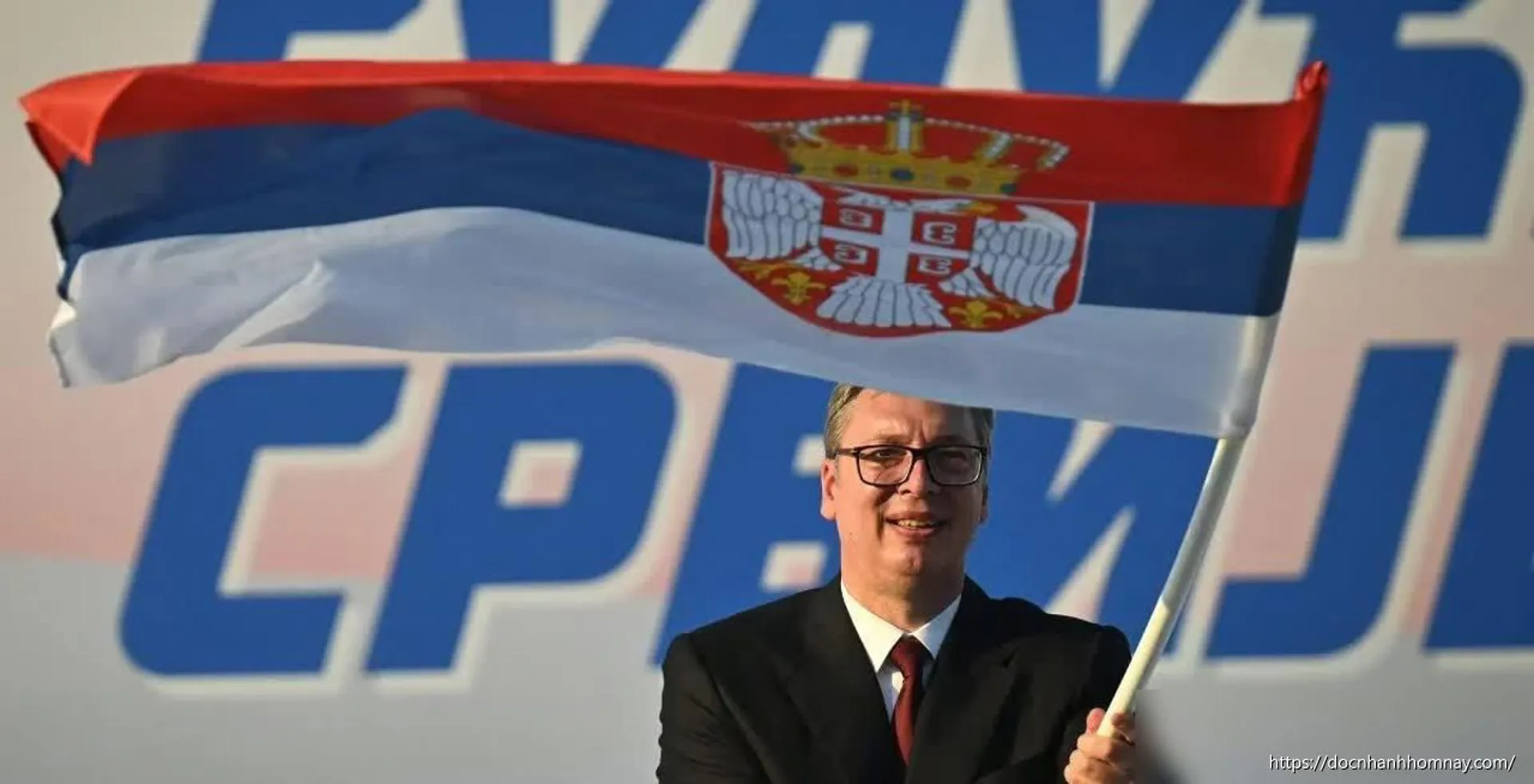 Tổng thống Serbia bất ngờ tuyên bố từ chức sau làn sóng biểu tình
