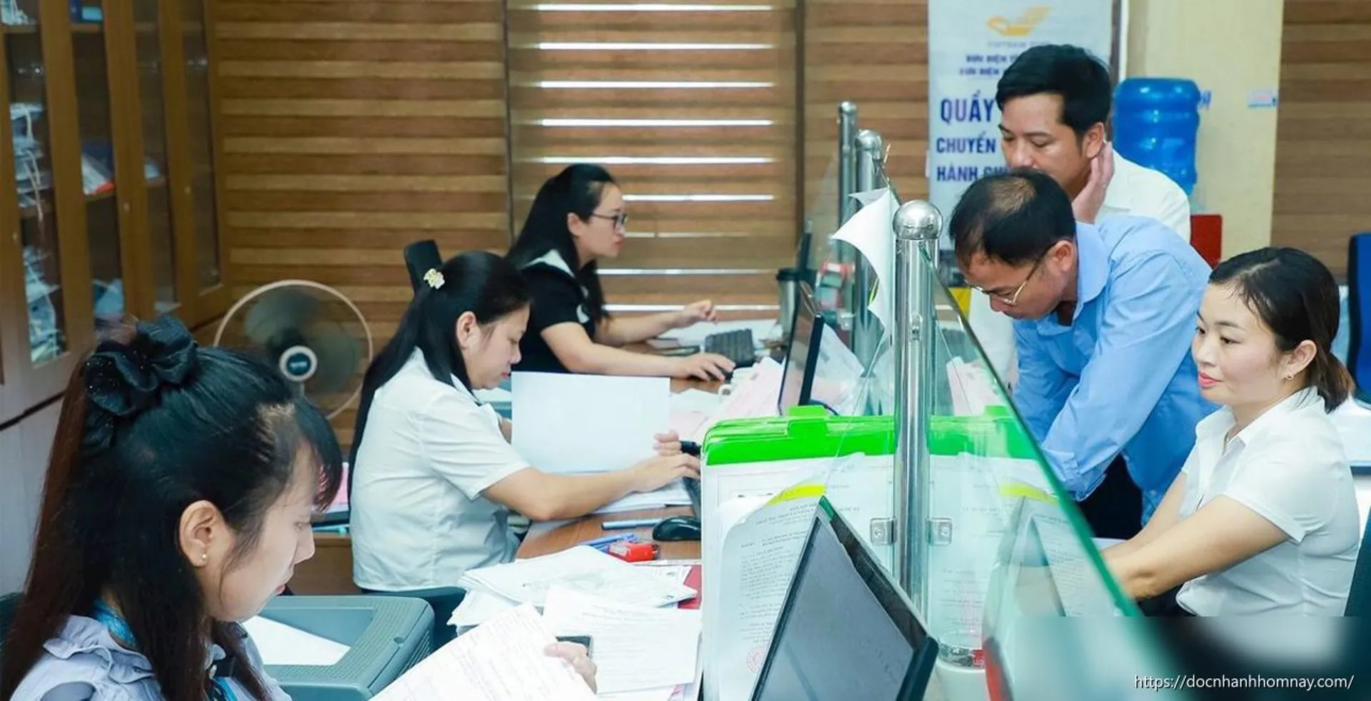 Chính phủ ban hành quy định chấm điểm, đánh giá viên chức hàng tháng hoặc hàng quý