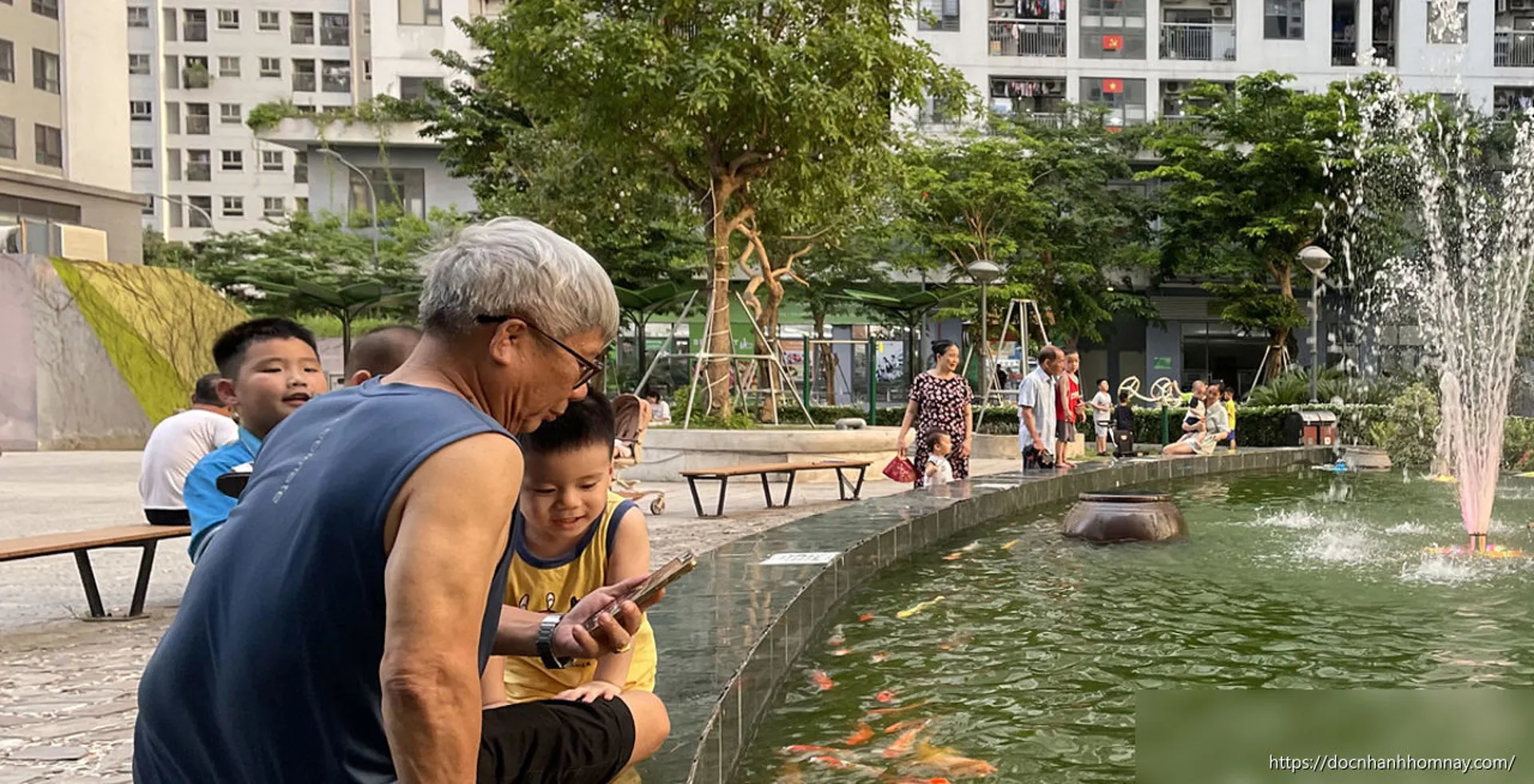 Người Việt trung niên chuẩn bị cho tuổi già thế nào