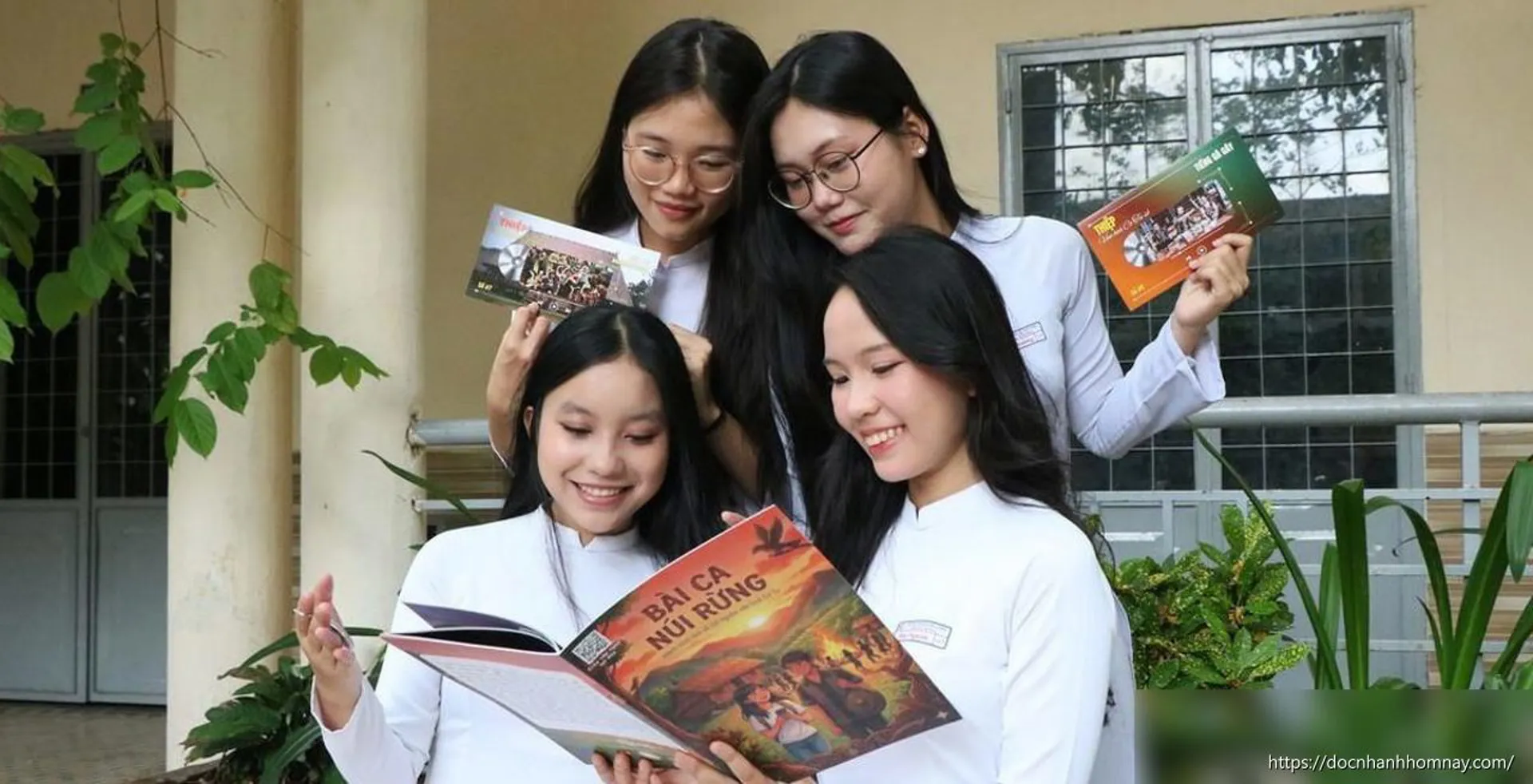 Những nữ sinh 'số hóa' giai điệu dân gian Cơ Tu