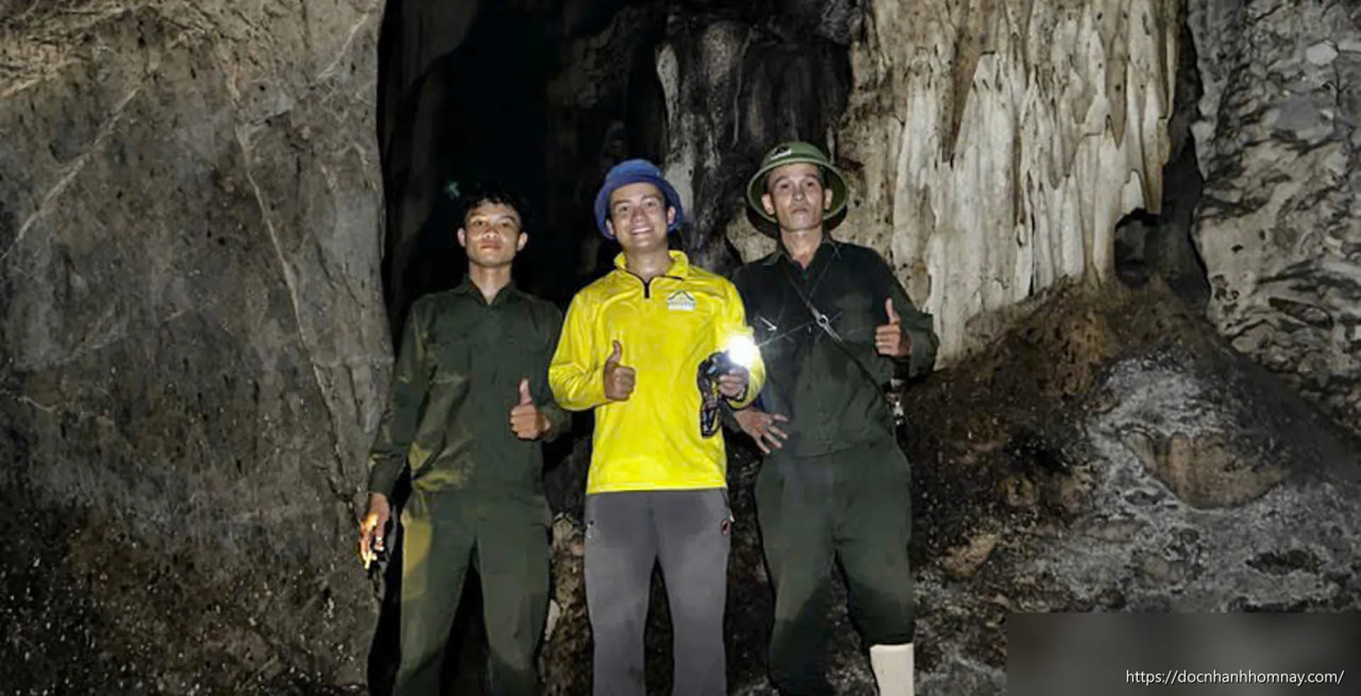 Phát hiện hang động mới giữa rừng nguyên sinh ở Quảng Trị