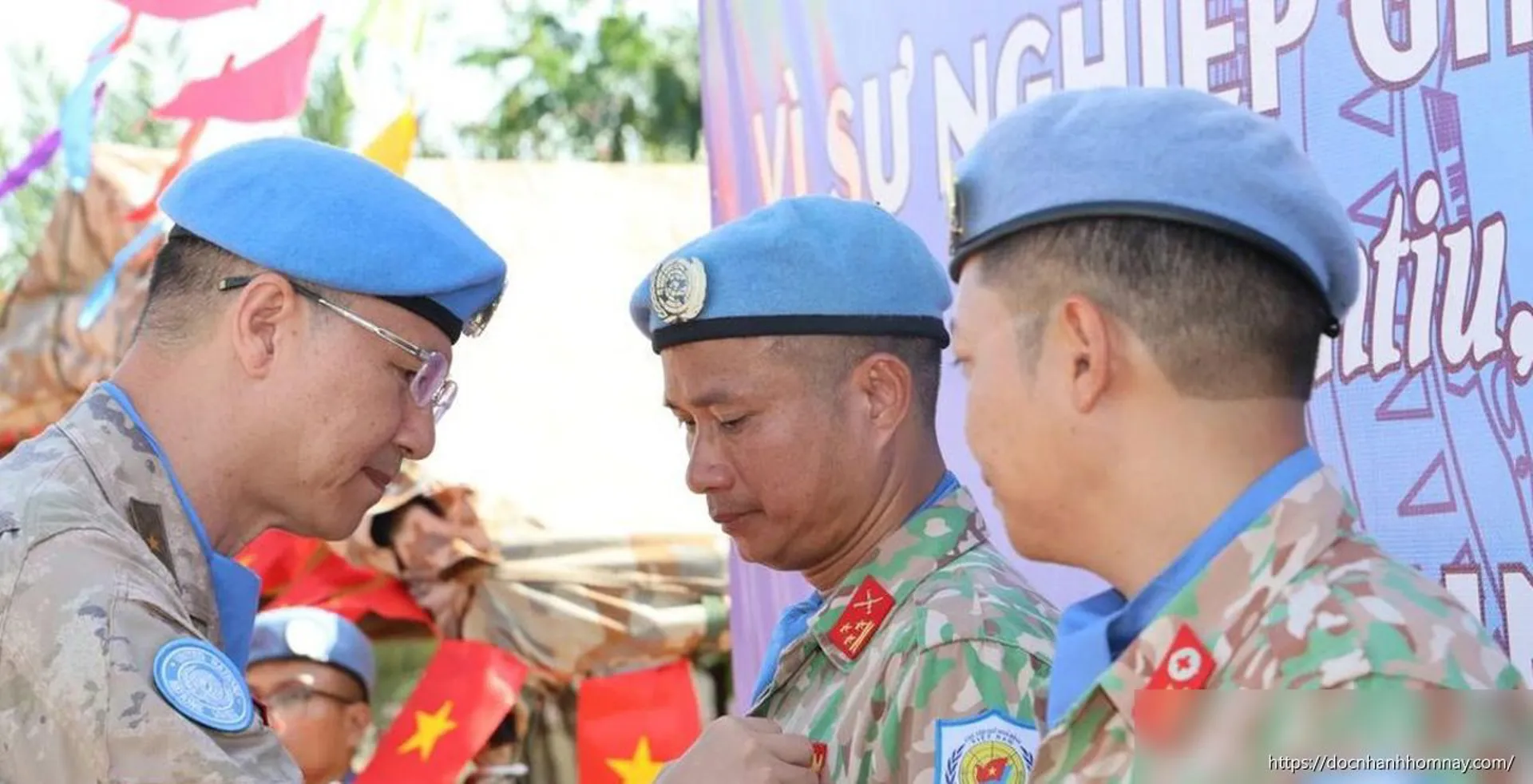 Bệnh viện dã chiến Việt Nam nhận Huy chương Gìn giữ hòa bình Liên hợp quốc