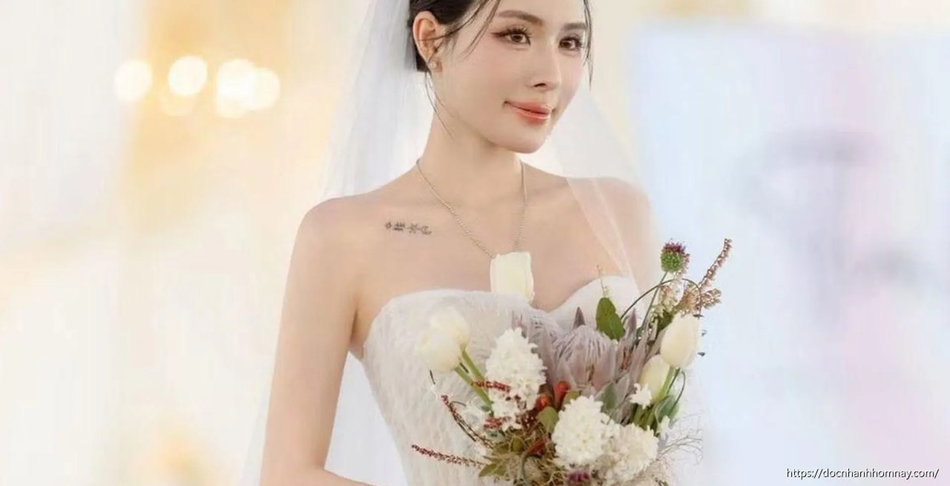 Nhan sắc 'gây thương nhớ' của vợ cầu thủ Văn Thanh: Bích Hạnh và câu chuyện tình yêu đẹp