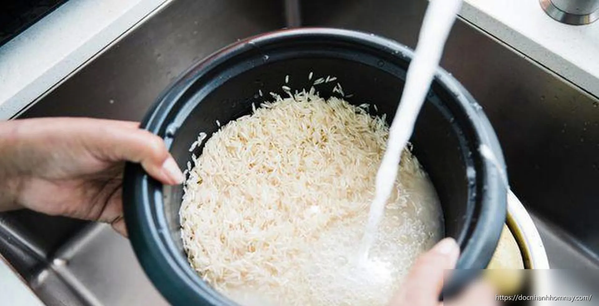 Vo gạo trước khi nấu: Có thực sự cần thiết? 4 sai lầm khiến bát cơm mất chất, tiềm ẩn nguy cơ cho sức khỏe