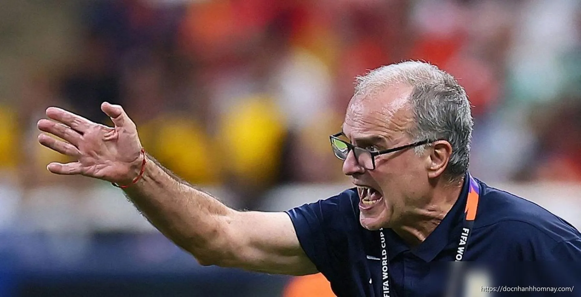 Bielsa tố cầu thủ Uruguay bỏ rơi mình sau thất bại tại World Cup 2026