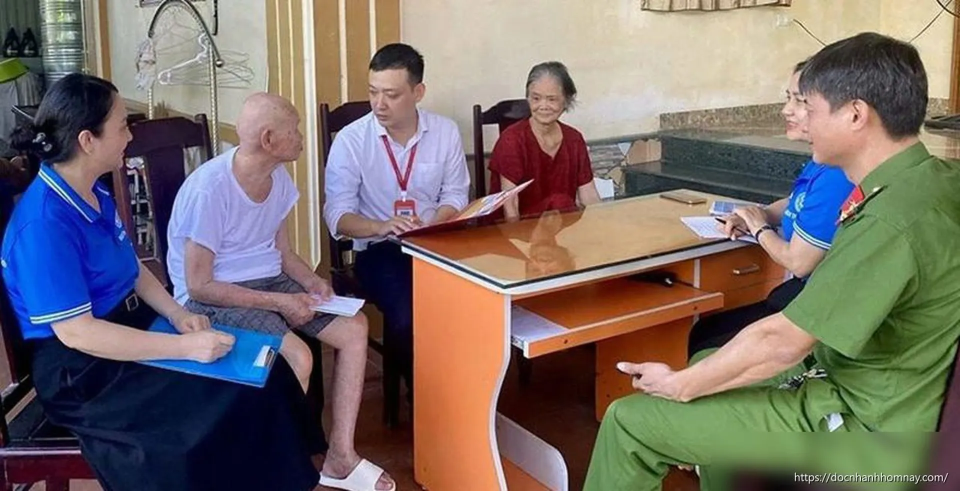 Thanh Hóa chuyển đổi số trong chi trả an sinh xã hội: Hàng trăm nghìn người nhận tiền qua tài khoản ngân hàng