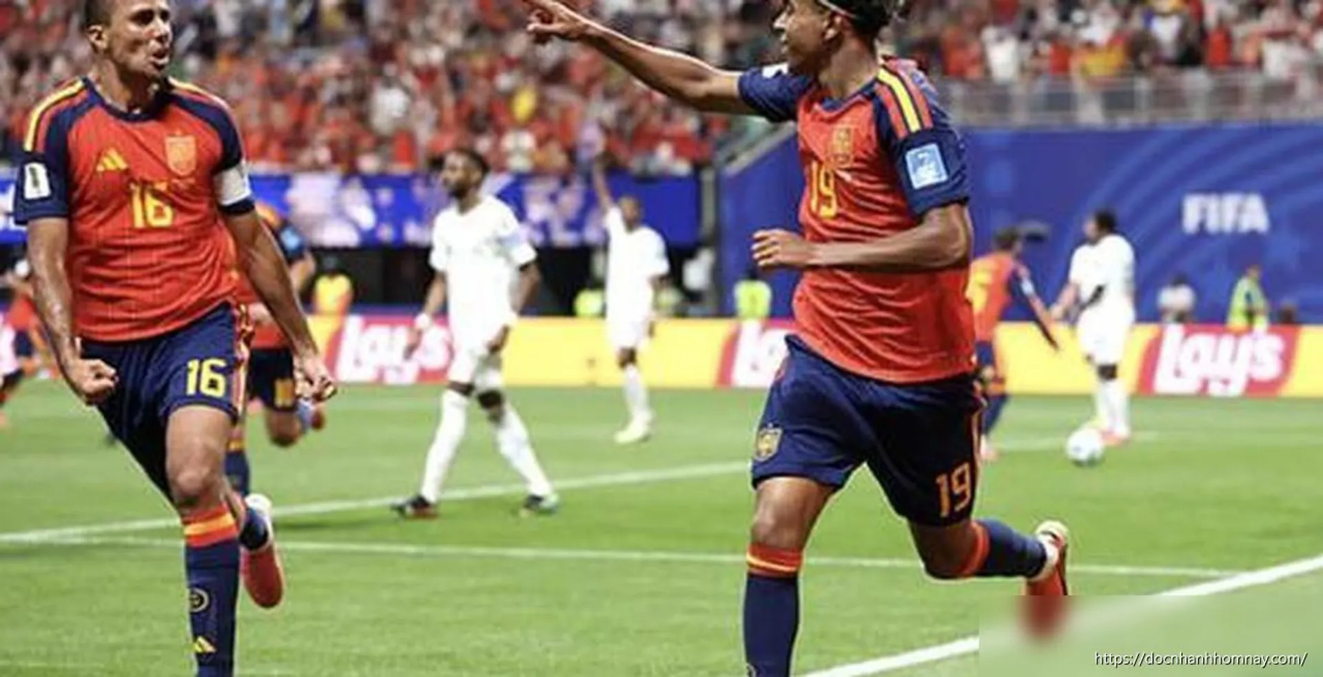 Đè bẹp Ả Rập Saudi 4-0, Tây Ban Nha thẳng tiến ngôi đầu bảng