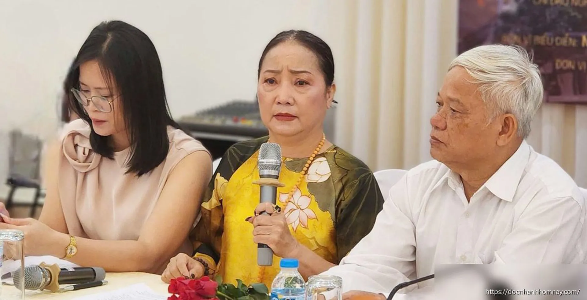 NSND Hồng Lựu xúc động đưa vở 'Khoảng trời con gái' ra Hà Nội sau 8 năm