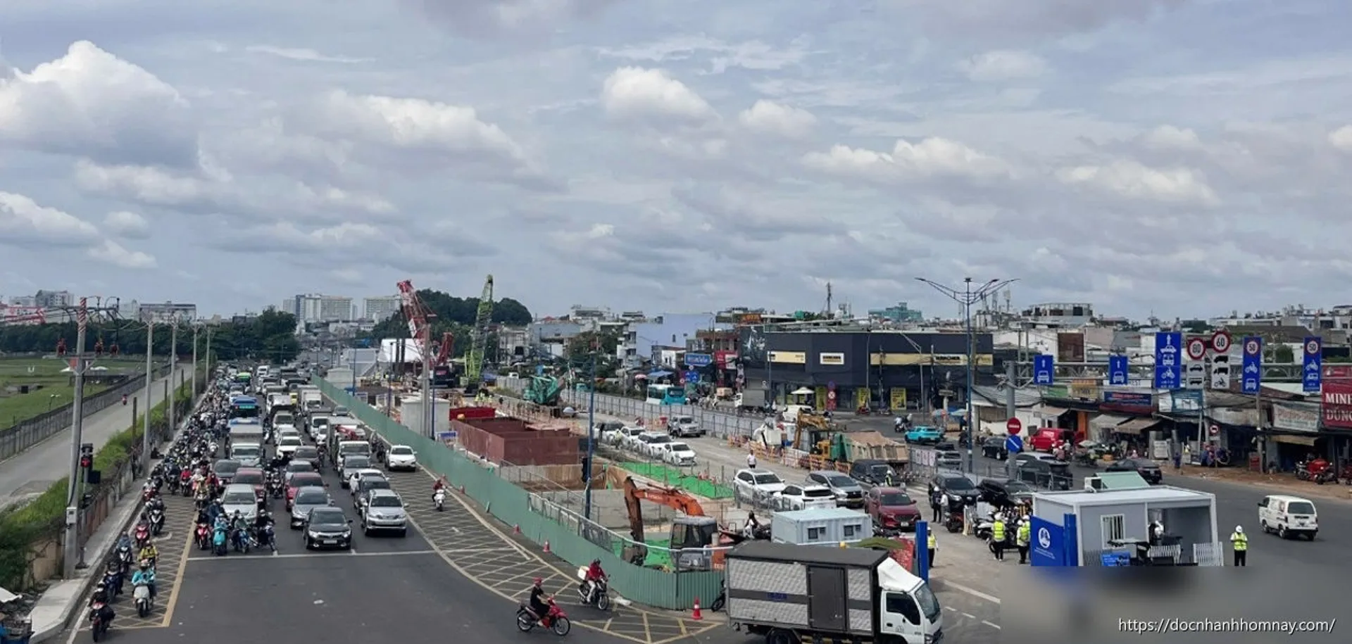 TPHCM: Ga ngầm metro số 2 xây tường vây đón 'quái vật' TBM