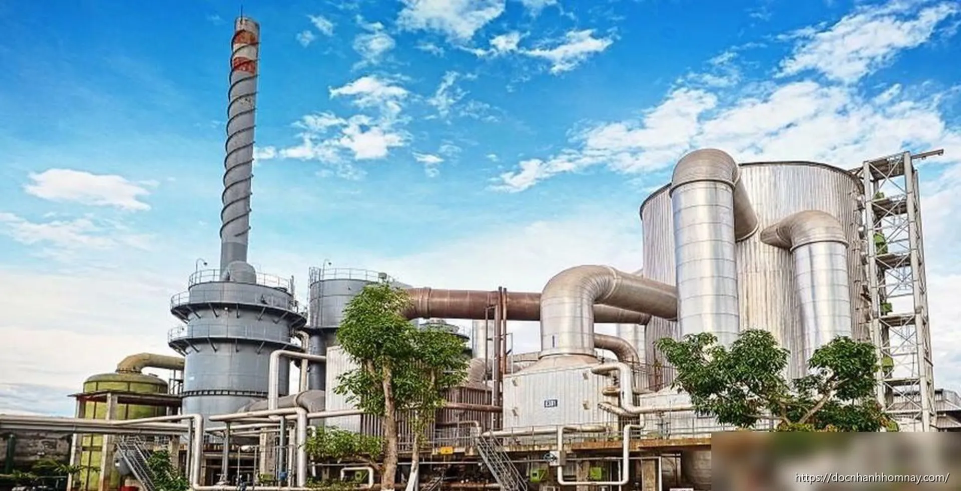 Hóa chất Đức Giang hoạt động ra sao sau khi cha con ông Đào Hữu Huyền bị bắt?