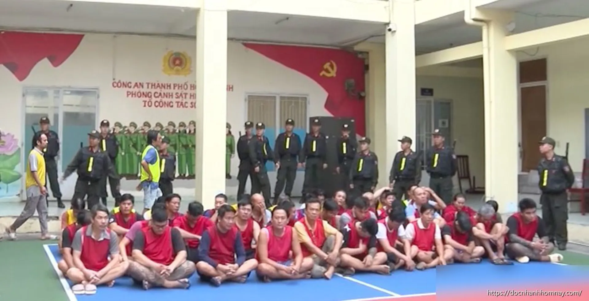 Công an TP.HCM triệt phá 2 đường dây cá độ bóng đá hơn 3.500 tỷ đồng dịp World Cup 2026