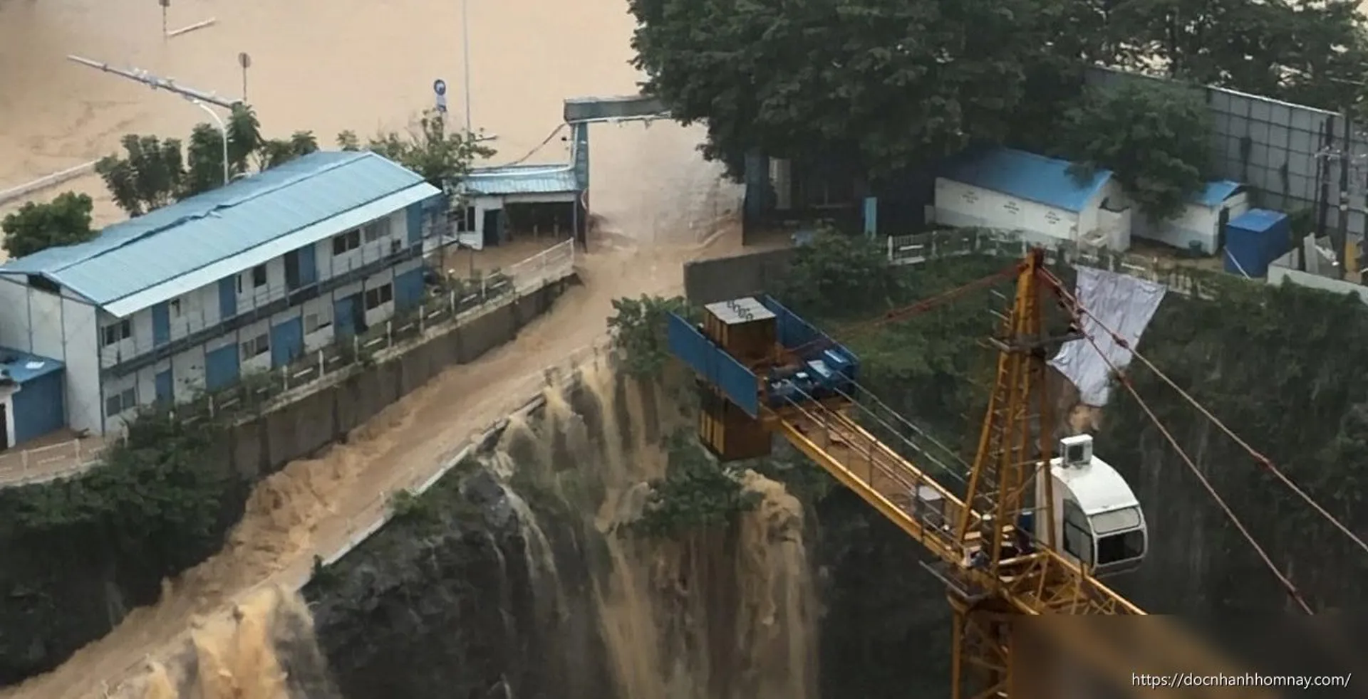 Mưa lớn gây vỡ hồ chứa, Nam Ninh phát cảnh báo cao nhất