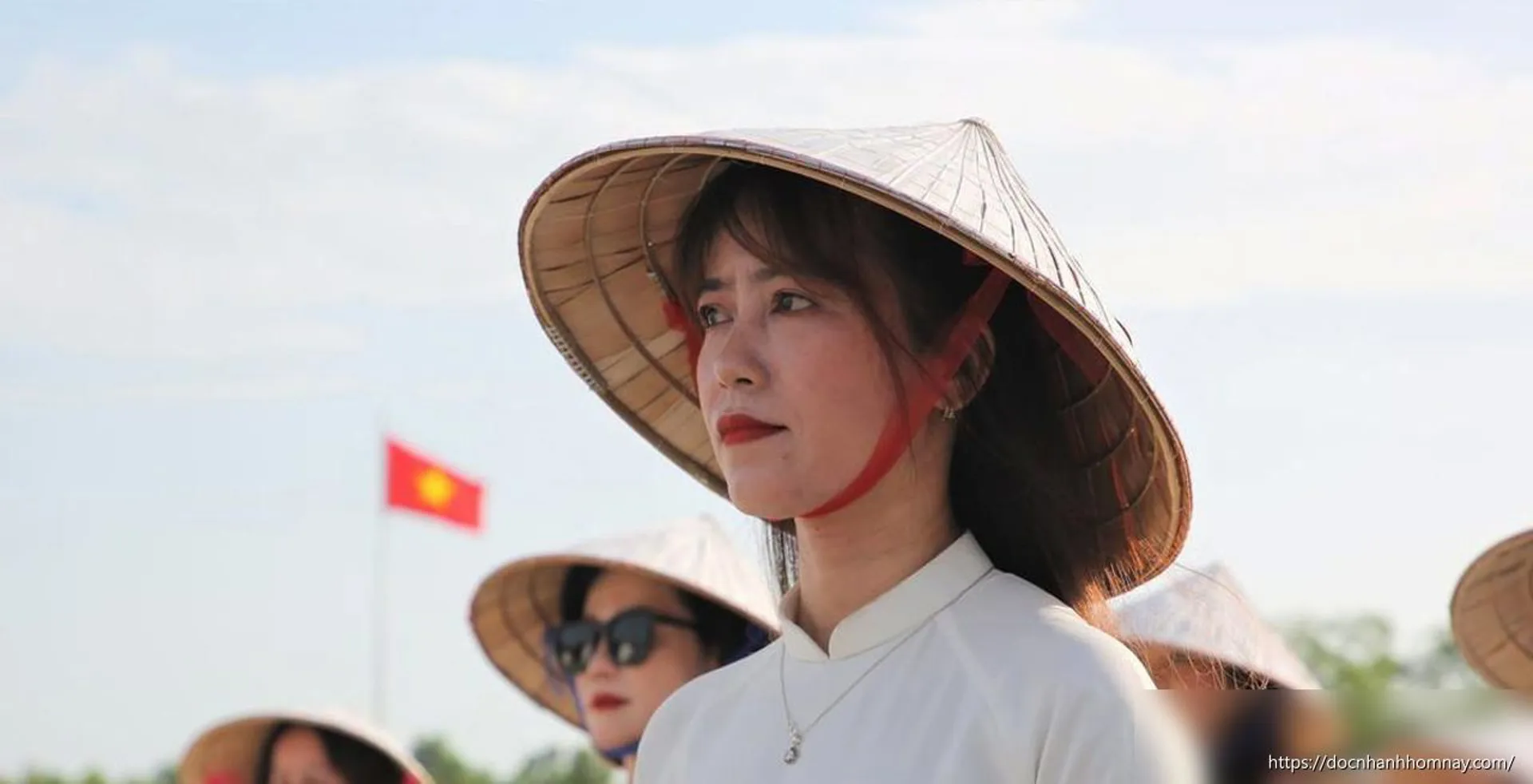 Hơn 1.500 phụ nữ Đà Nẵng dâng hoa tri ân Mẹ Việt Nam anh hùng
