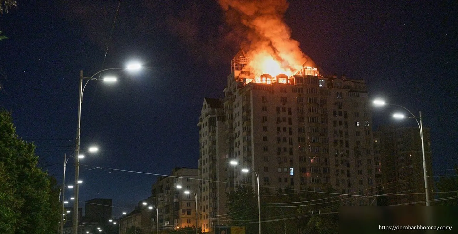 Đêm kinh hoàng ở Kiev: Mưa tên lửa Nga khiến 27 người chết