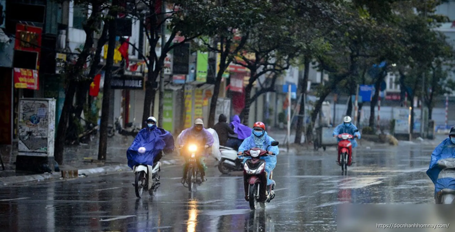 Thời tiết hôm nay (19-7): Miền Bắc mưa dông, miền Trung nắng nóng gay gắt