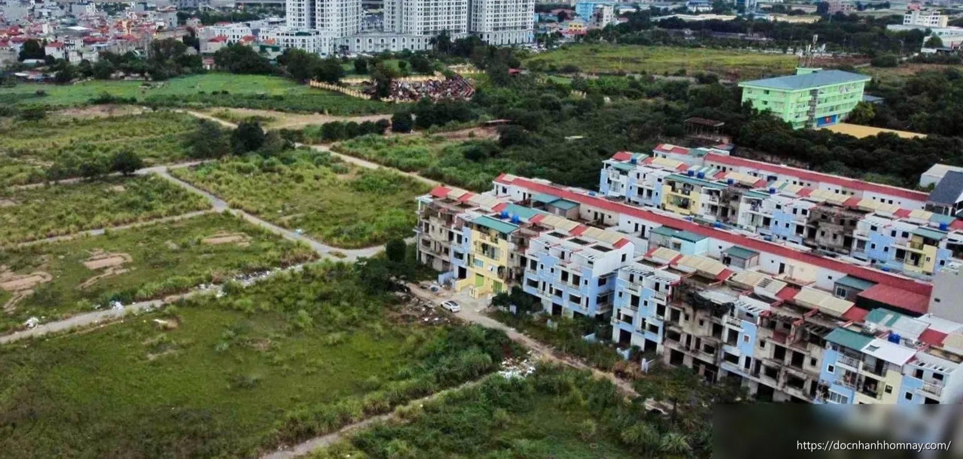 Sổ đỏ 35 năm bỗng bị xã thông báo không hợp lệ: Ai chịu trách nhiệm?