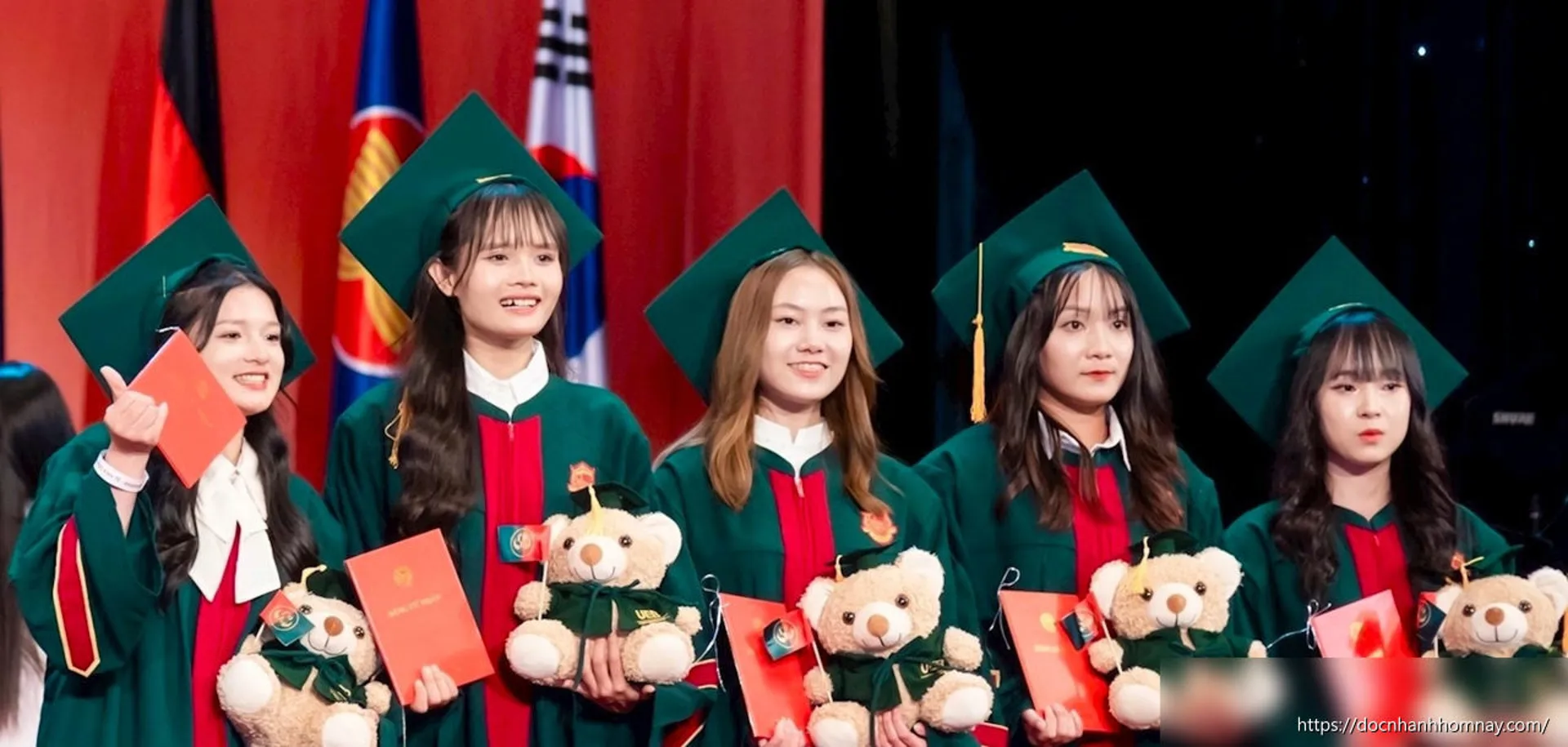 Trường ĐH Kinh tế - ĐH Quốc gia Hà Nội công bố điểm sàn 2026
