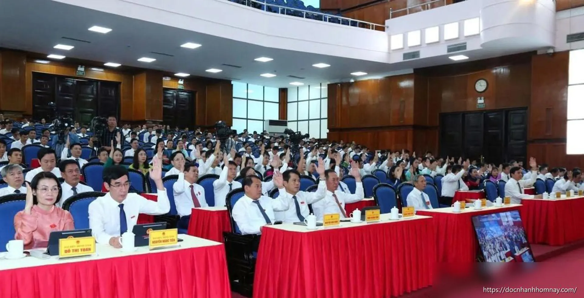 Kỳ họp HĐND tỉnh khóa XIX: 31 nghị quyết thông qua, mục tiêu tăng trưởng 11%