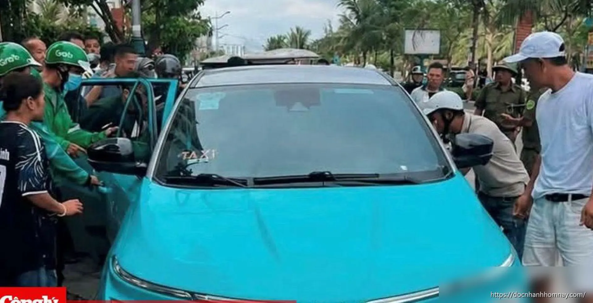 Nam tài xế taxi đột quỵ trong xe khi đợi khách: Lời cảnh báo về sức khỏe nghề lái
