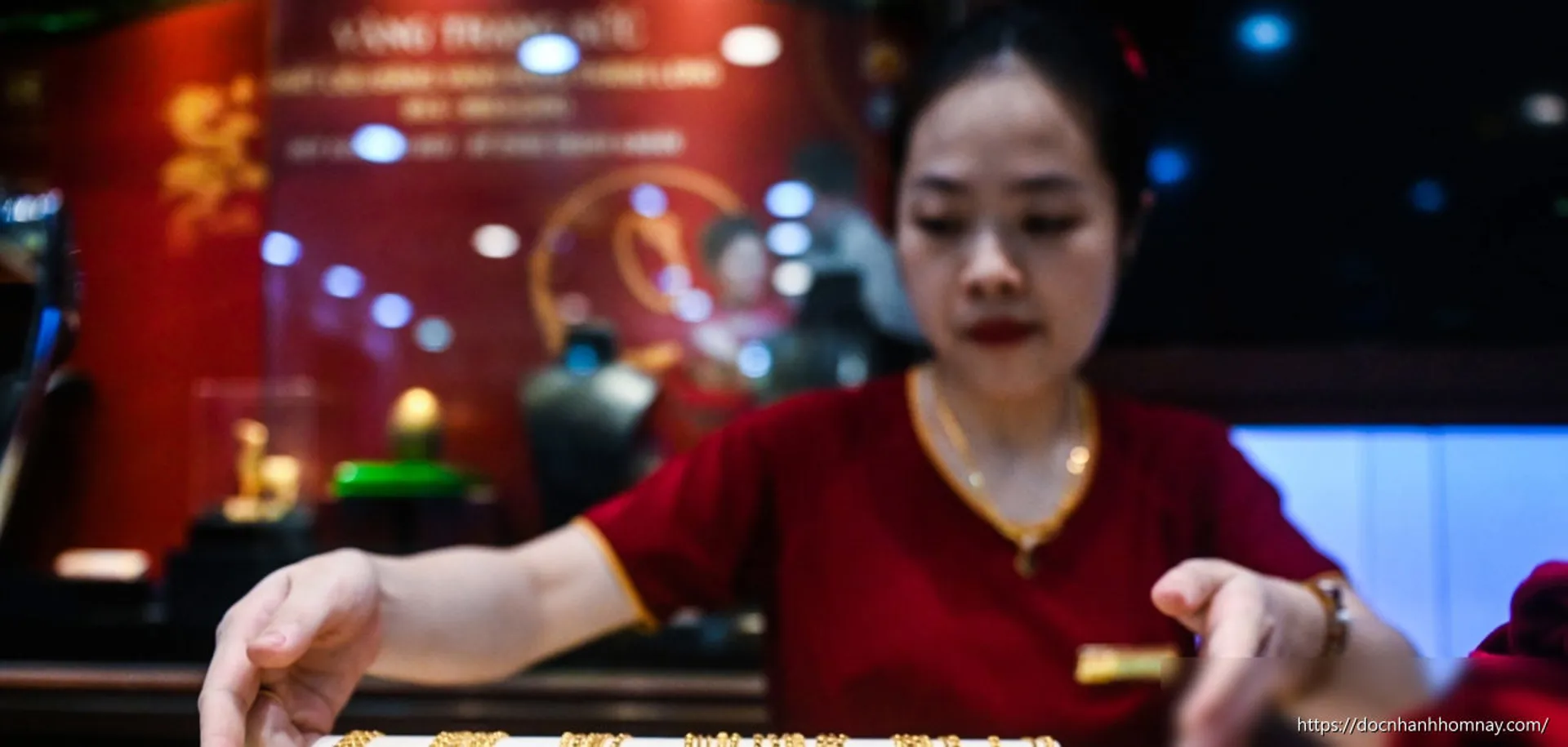 Giá vàng hôm nay 18/7/2026: Vàng SJC phục hồi nhưng kết tuần vẫn giảm sâu