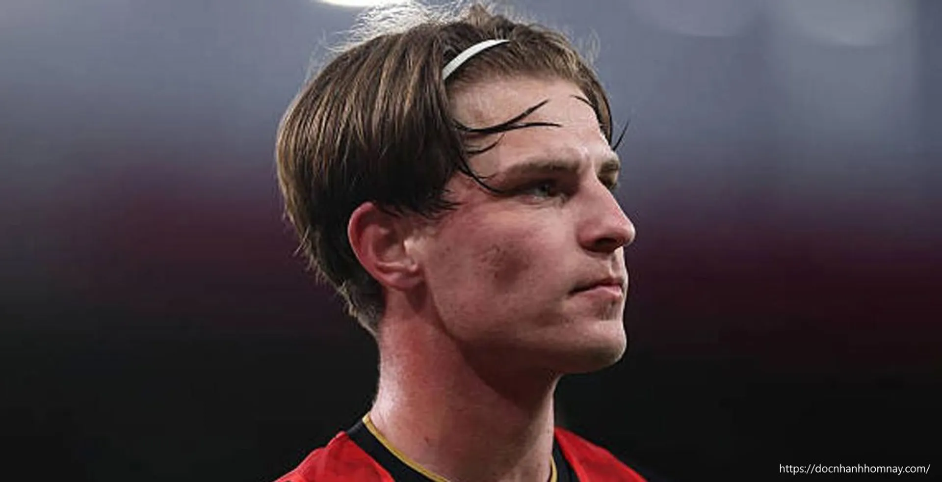 MU kiên trì theo đuổi Alex Scott: Thử thách từ Bournemouth và sự cạnh tranh của Arsenal