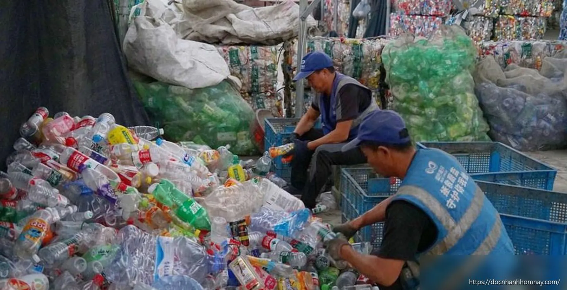 Trung Quốc biến rác thải nhựa thành nhiên liệu máy bay giá rẻ