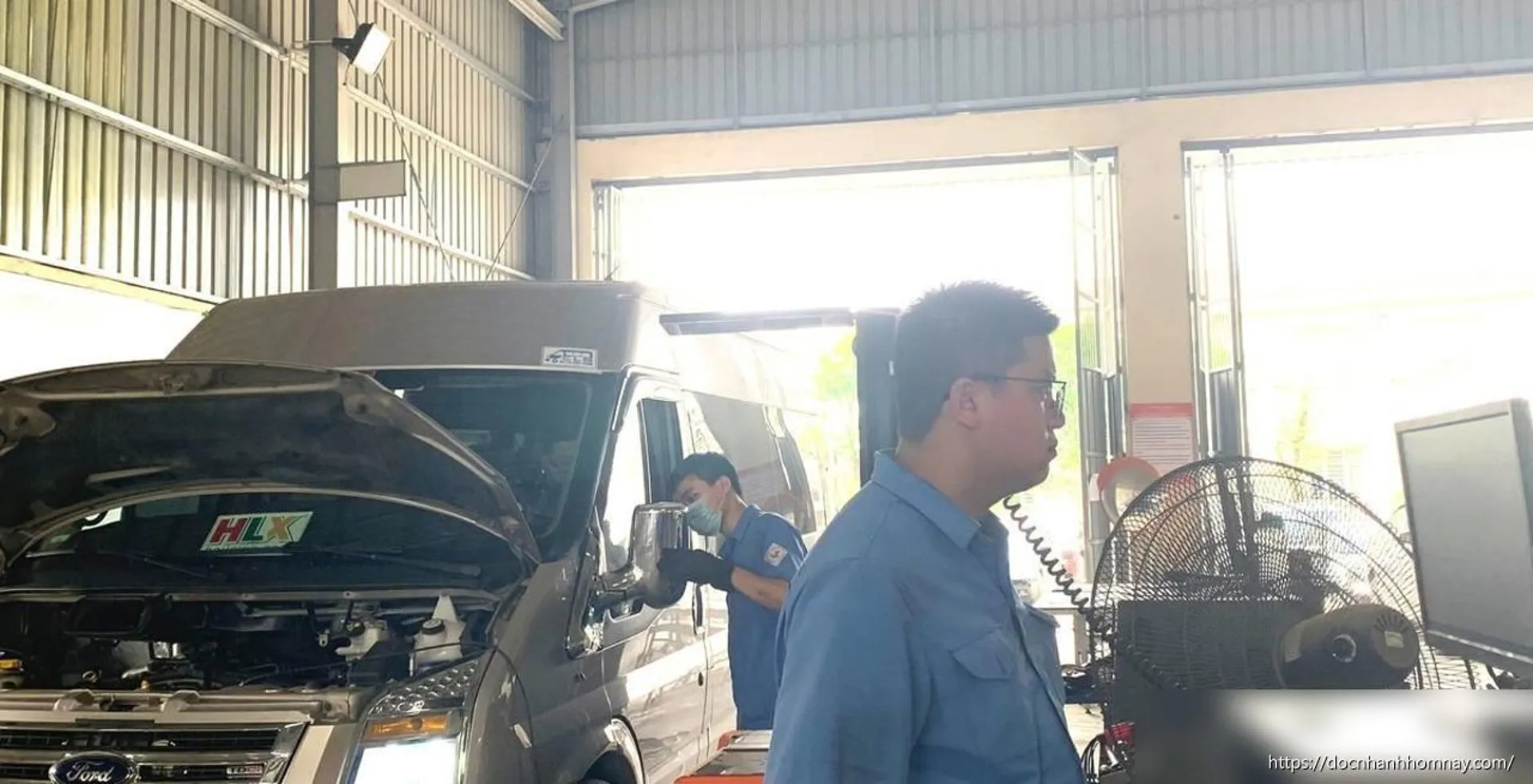 Cải tạo ô tô 16 chỗ thành 7 chỗ: Phí đường bộ có giảm?