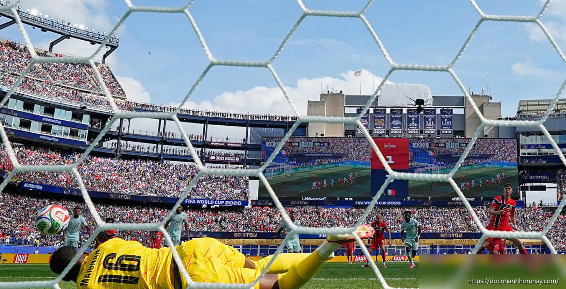 Vì sao Pháp luôn có thủ môn mặc áo 16 ở World Cup?