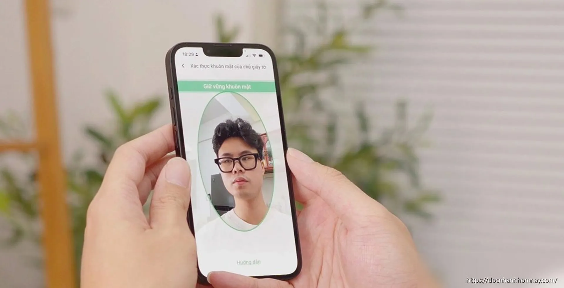 Hướng dẫn xác thực khuôn mặt khi chuyển SIM sang điện thoại mới