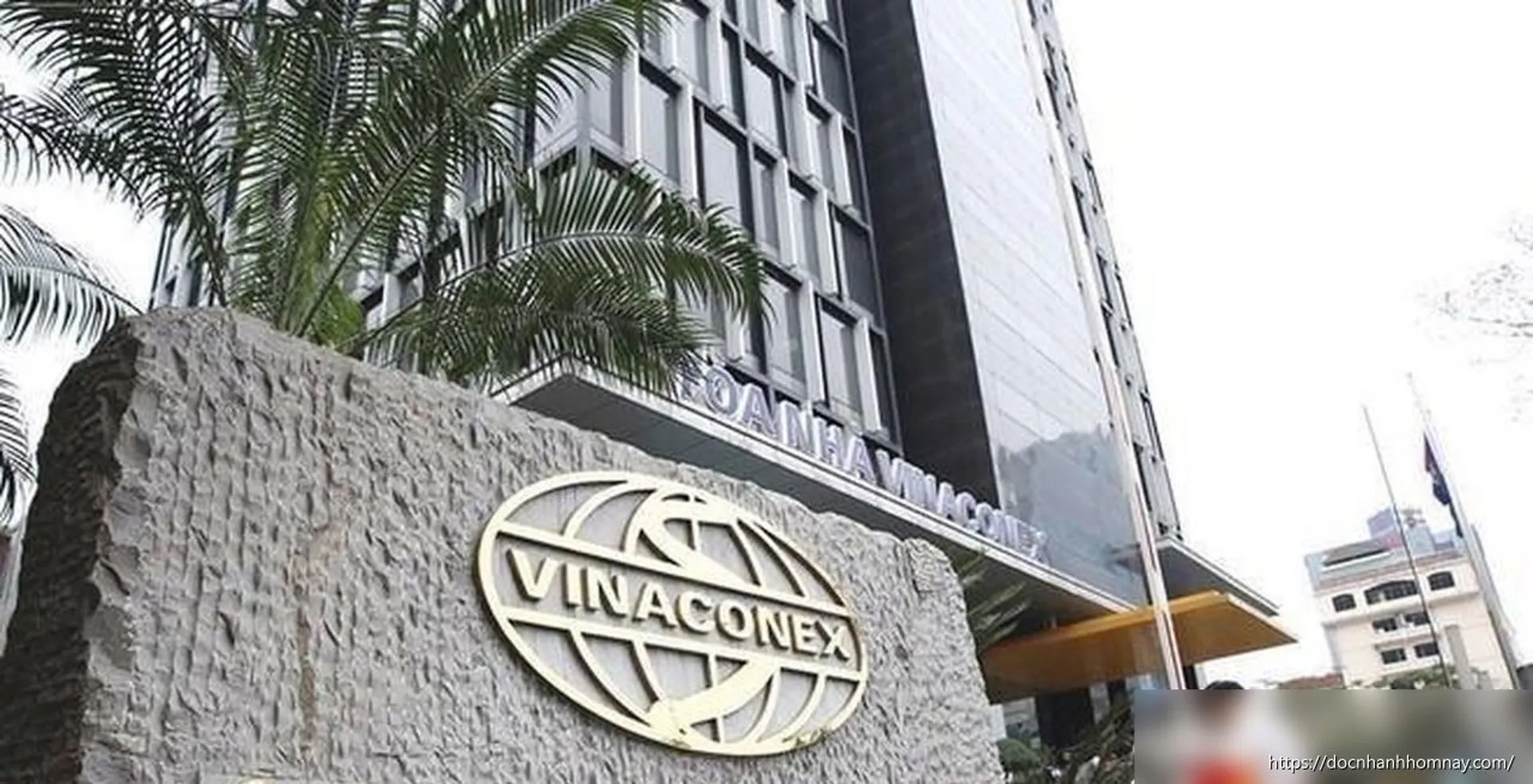 Cổ đông Vinaconex sắp nhận hơn 500 tỷ tiền mặt và cổ phiếu