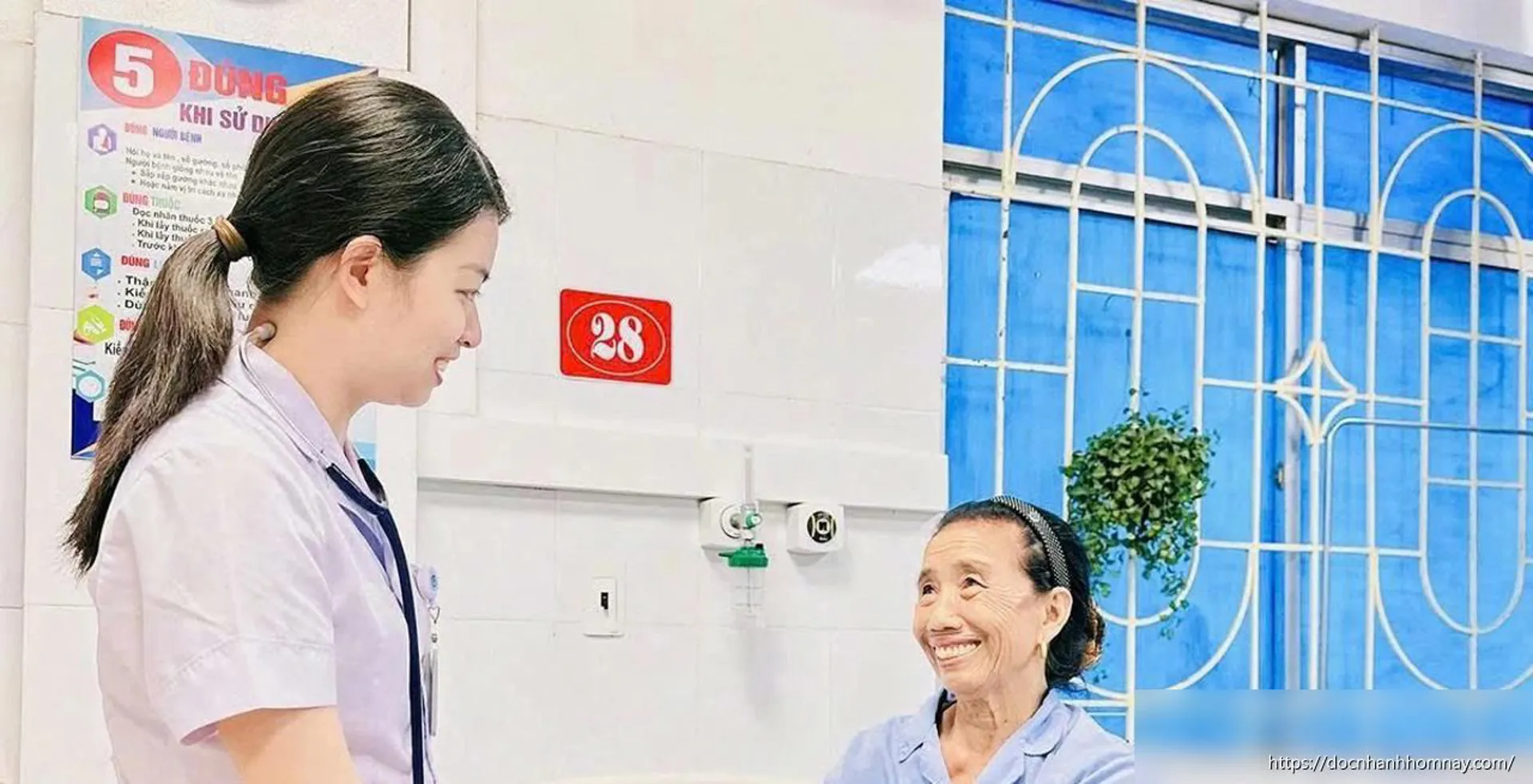 Xây dựng văn hóa giao tiếp từ mô hình AIDET: Lấy người bệnh làm trung tâm