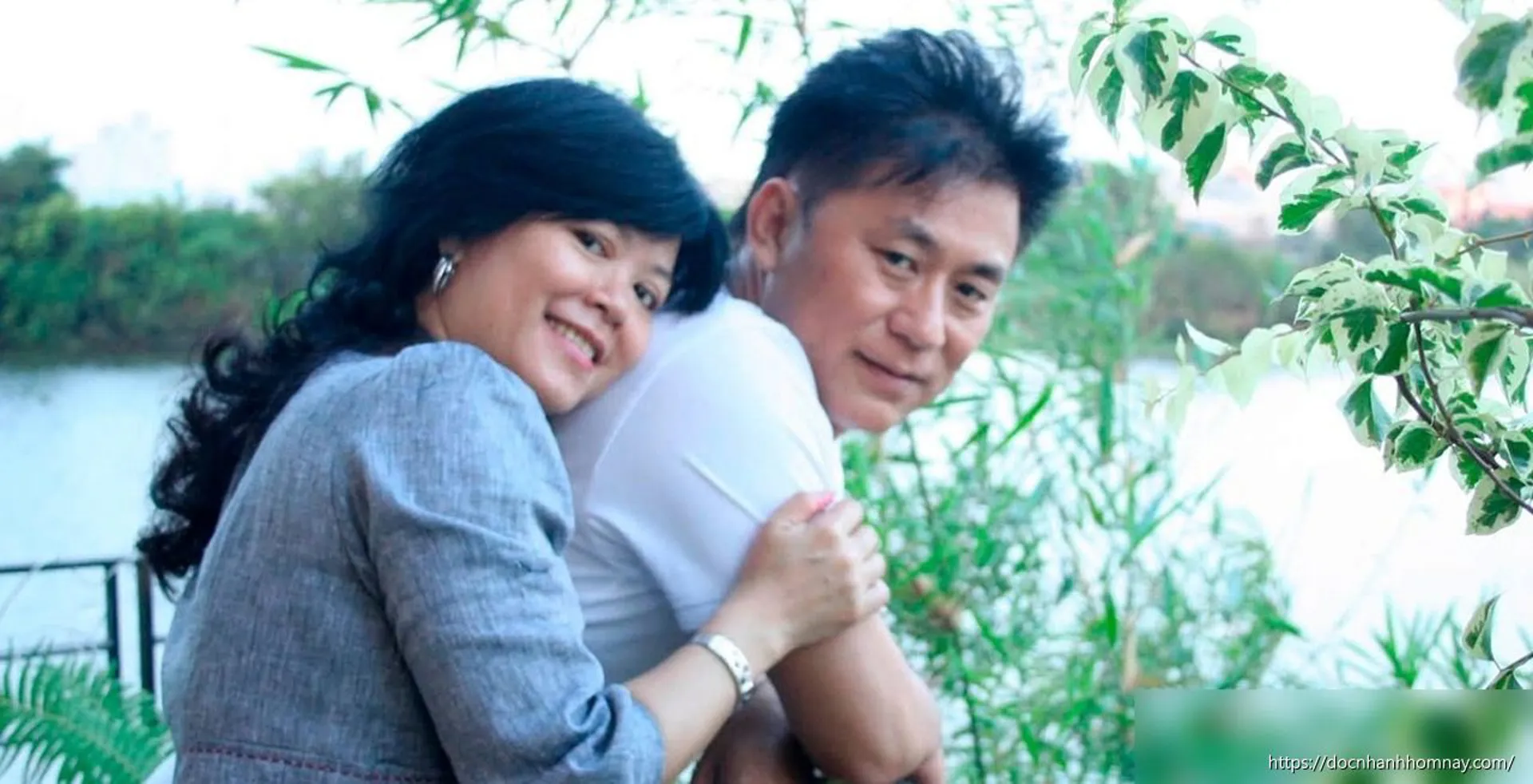 Nghệ sĩ Tạ Minh Tâm: 'Vợ qua đời bình yên trong vòng tay tôi'