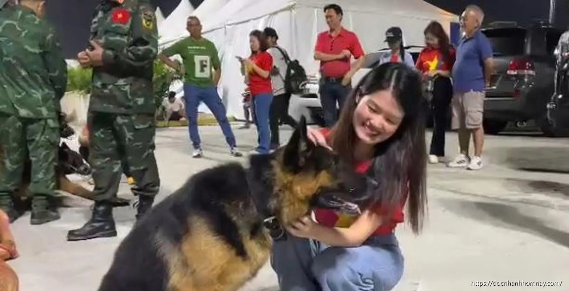 Đội quân khuyển Việt Nam: 'Ngọn hải đăng hy vọng' giữa đống đổ nát ở Venezuela
