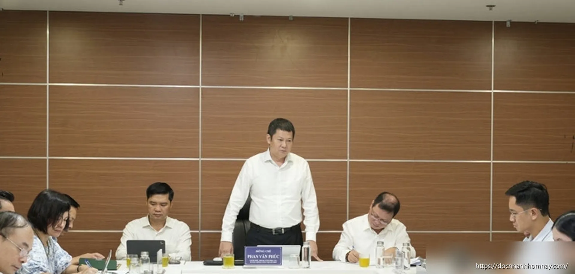 Hà Nội ra quy trình mới hỗ trợ người cao tuổi nhận lương hưu, trợ cấp tận nhà