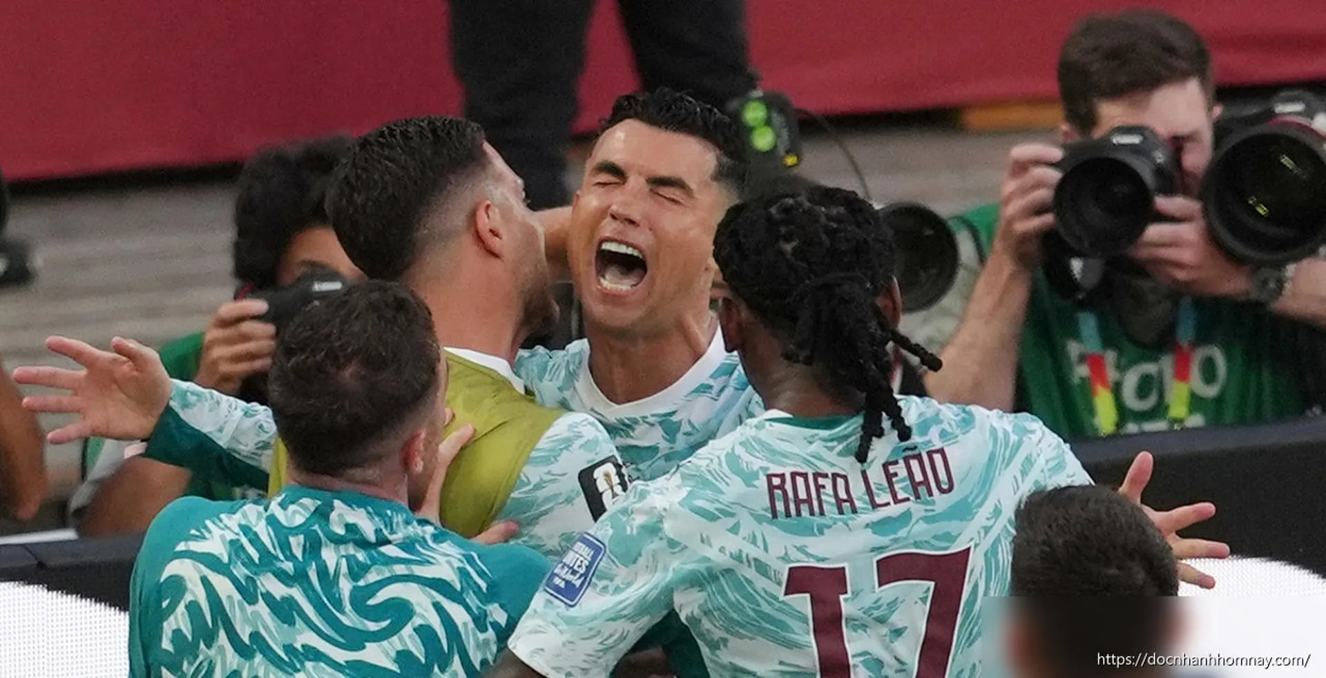 Ronaldo tỏa sáng, Bồ Đào Nha thắng kịch tính Croatia ở vòng 1/16 World Cup