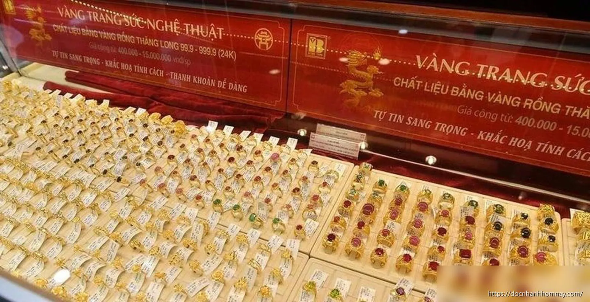 Giá vàng ngày 2/7: Bật tăng mạnh mẽ, vượt mốc 4.000 USD/ounce