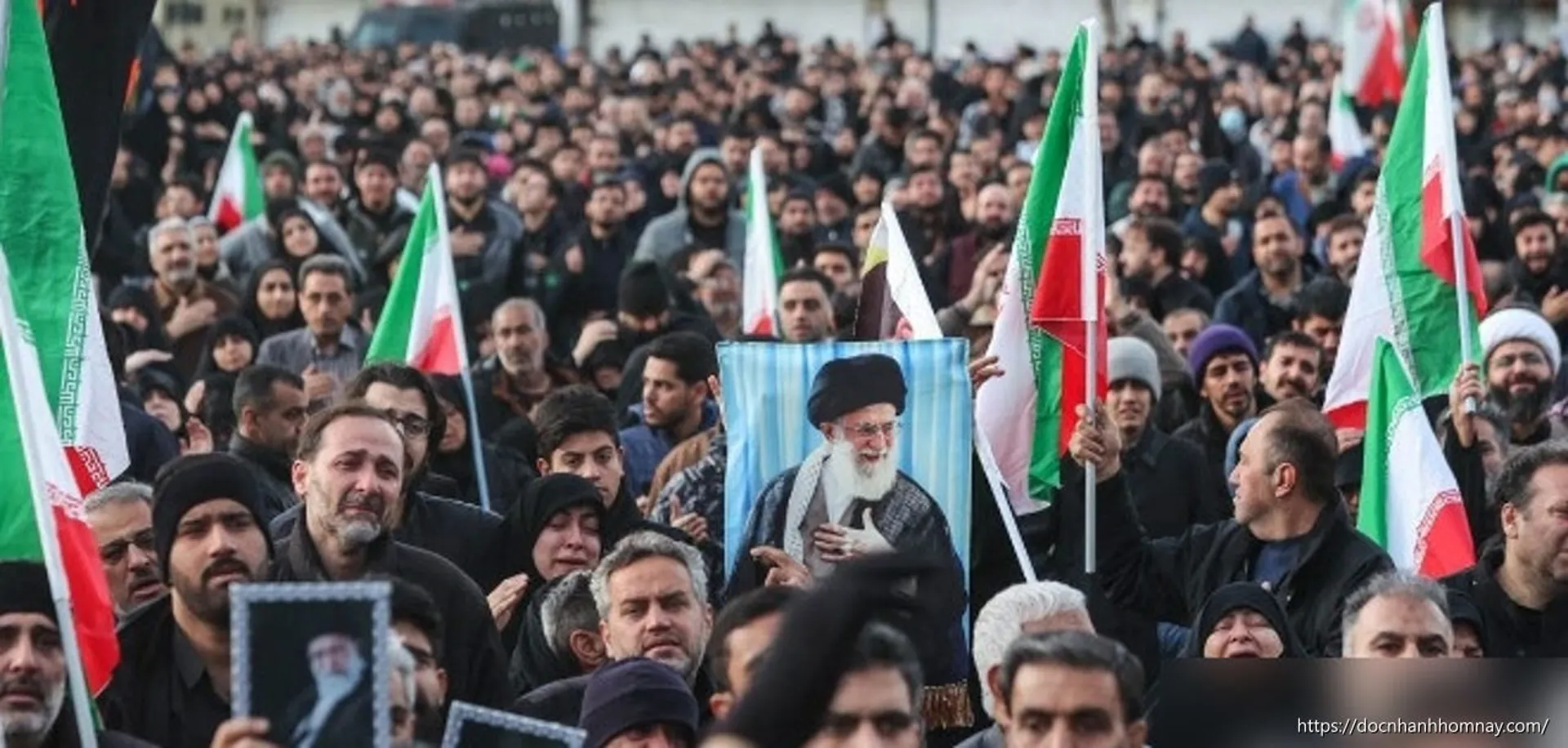 Hàng triệu người Iran đổ về Tehran dự lễ tang cố Lãnh tụ tối cao Ali Khamenei