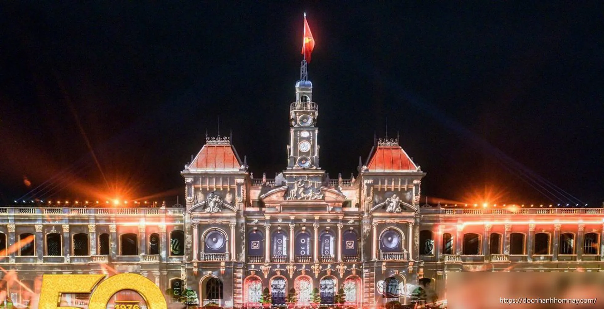 Choáng ngợp màn trình diễn 3D Mapping và pháo hoa kỷ niệm 50 năm TP.HCM