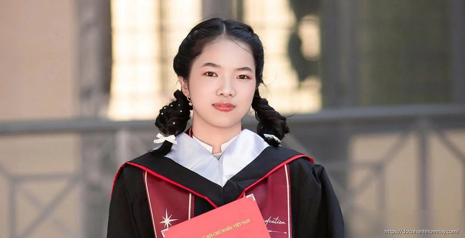 Nữ thủ khoa 30 điểm dành nửa năm học để 'cày' đề